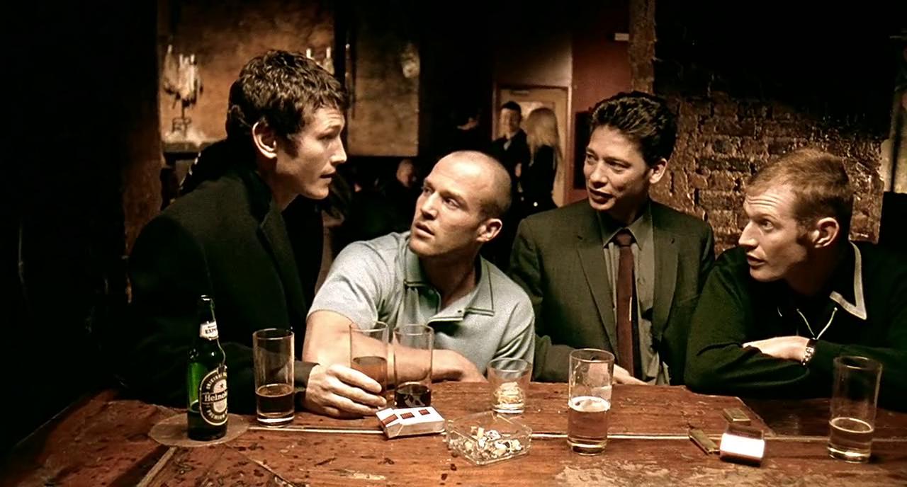 Eddie, Bacon, Soap et Tom au pub