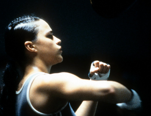 GIRLFIGHT : Frappe avant d’expliquer !