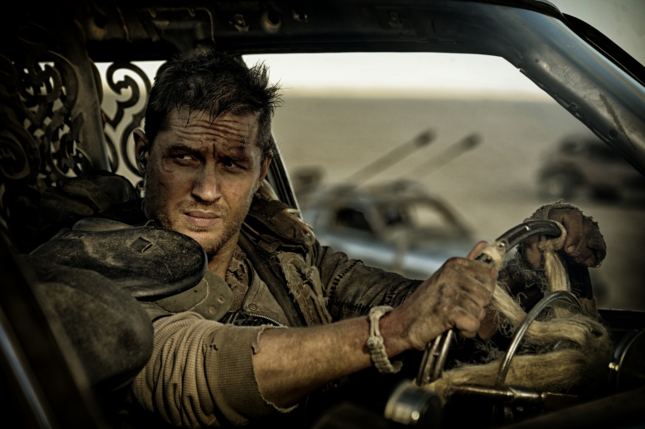 Max au volant du camion de Furiosa.Mad Max: Fury Road © 2012 Warner Bros. Entertainment Inc.