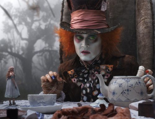 ALICE AU PAYS DES MERVEILLES : Quand la beauté visuelle dépasse le scénario