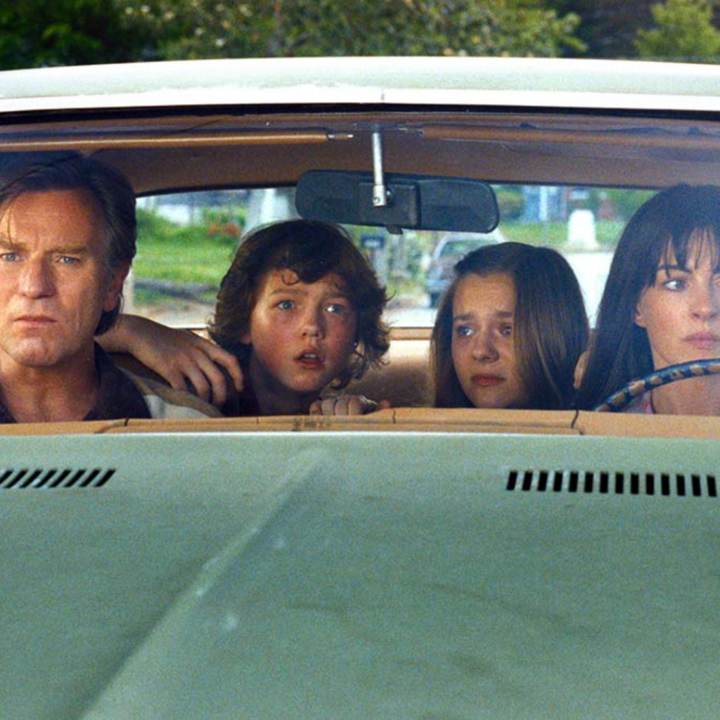 Plan de la famille au complet dans la fin d'Oak Street