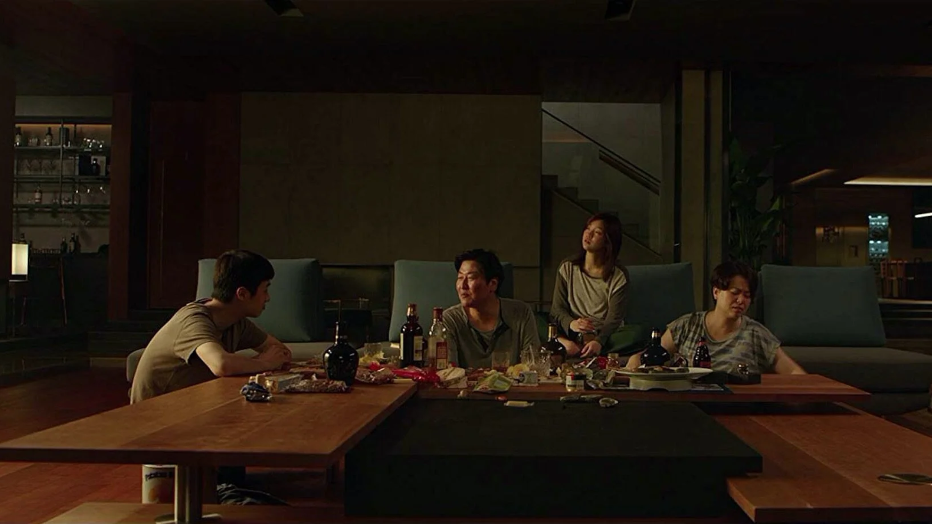 scène du repas dans Parasite